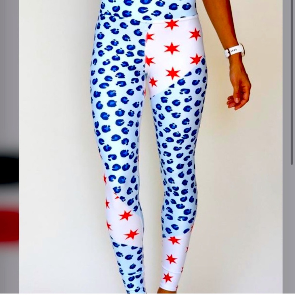 NWOT Sarah Marie Design Leopard & Stars Leggings